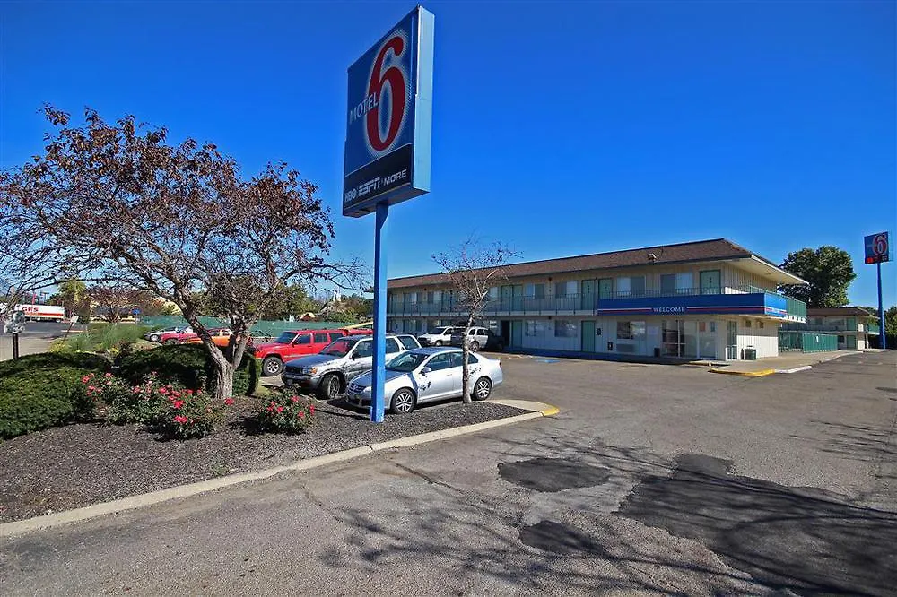 Rodeway Inn Columbus Motel